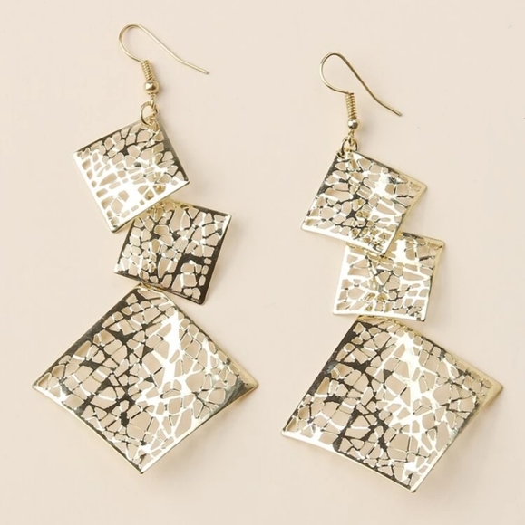 *Trista* Geometrical Dangling Earrings - Picture 4 of 4